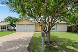 2006 Heathwood Cir, Round Rock, TX 78664 - Photo 1