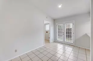 2008 Old W Pl, Round Rock, TX 78681 - Photo 7
