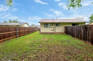 2008 Old W Pl, Round Rock, TX 78681 - Photo 23