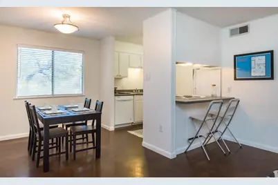 3914 Avenue D #201, Austin, TX 78751 - Photo 3