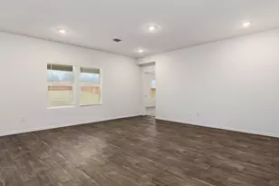 663 Ebbsfleet Dr, Uhland, TX 78640 - Photo 5