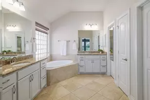 173 Santa Maria St, Georgetown, TX 78628 - Photo 23