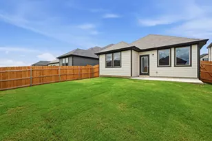 444 Lucky Ave, Elgin, TX 78621 - Photo 25