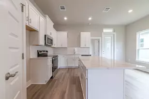 857 Cypress Ln, Horseshoe Bay, TX 78657 - Photo 5