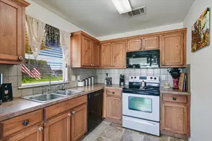 172 Round Up Dr, Liberty Hill, TX 78642 - Photo 15