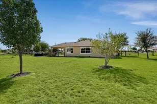 172 Round Up Dr, Liberty Hill, TX 78642 - Photo 25