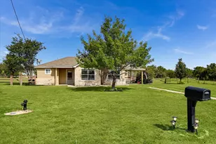 172 Round Up Dr, Liberty Hill, TX 78642 - Photo 5