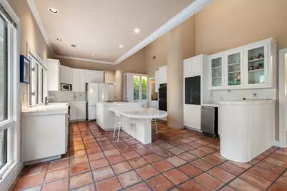 3 Crabapple Court, The Hills, TX 78738 - Photo 11