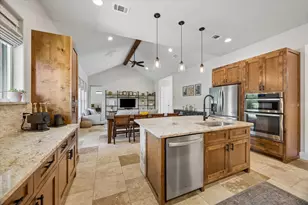 906 Canyon Oak Cir, Marble Falls, TX 78654 - Photo 13