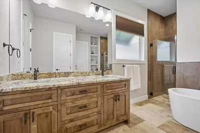 906 Canyon Oak Circle, Marble Falls, TX 78654 - Photo 17