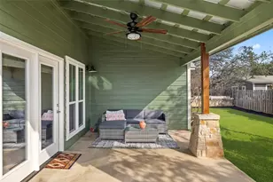 435 Hays St, Dripping Springs, TX 78620 - Photo 3