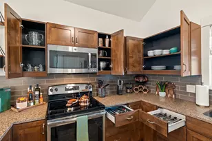435 Hays St, Dripping Springs, TX 78620 - Photo 25