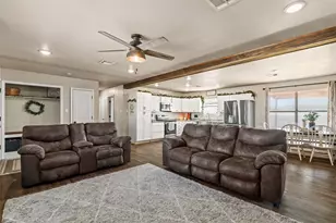 1611 Brazos Ave, Rockdale, TX 76567 - Photo 7