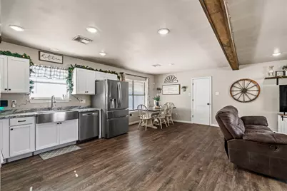 1611 Brazos Avenue, Rockdale, TX 76567 - Photo 9