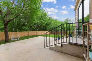 310 Myrtle St, Kyle, TX 78640 - Photo 25