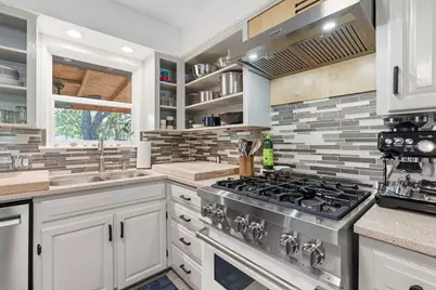 8801 Redfield Lane, Austin, TX 78758 - Photo 15