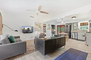 8801 Redfield Ln, Austin, TX 78758 - Photo 9