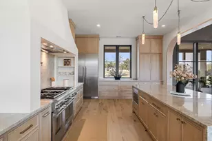 250 Hawthorne Ln, Spicewood, TX 78669 - Photo 11