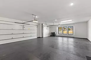 250 Hawthorne Ln, Spicewood, TX 78669 - Photo 31