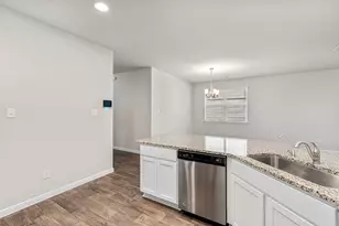 453 Apache Plum Dr, Kyle, TX 78640 - Photo 7