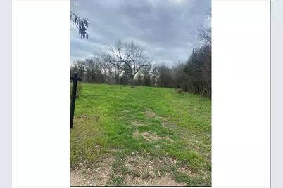 710 Hosack Street, Taylor, TX 76574 - Photo 3