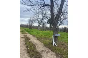 710 Hosack St, Taylor, TX 76574 - Photo 1