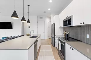 800 Embassy Dr, Austin, TX 78702 - Photo 29