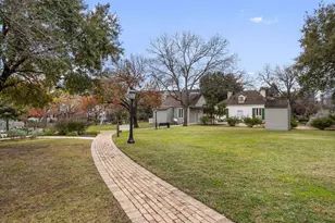 800 Embassy Dr, Austin, TX 78702 - Photo 21