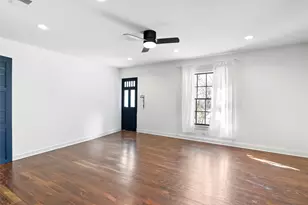 517 N Ave F, Elgin, TX 78621 - Photo 7