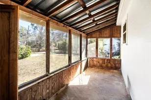 517 N Ave F, Elgin, TX 78621 - Photo 17