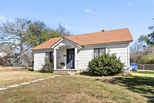517 N Ave F, Elgin, TX 78621 - Photo 5