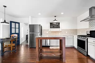 517 N Ave F, Elgin, TX 78621 - Photo 9