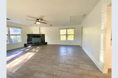 2010 Emerald Isle Drive, Leander, TX 78641 - Photo 5