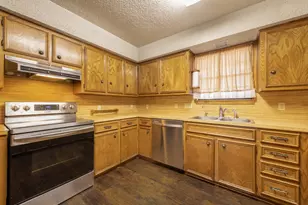 202 Canyon Wren Dr, Buda, TX 78610 - Photo 9