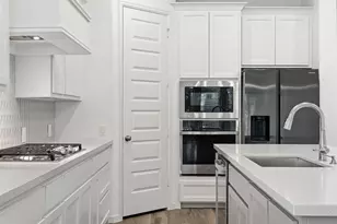 701 Tradewinds Wy, Georgetown, TX 78628 - Photo 9