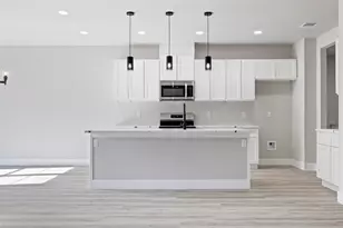 109 Sweet Clover Wy, Johnson City, TX 78636 - Photo 5