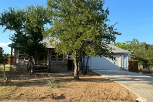 111 E Hickory Dr, Marble Falls, TX 78654 - Photo 3