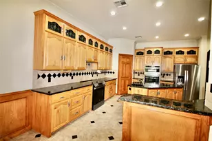 20704 E Lakeshore Dr, Spicewood, TX 78669 - Photo 5