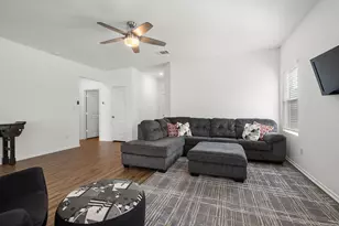 104 Blue Blaze Trl, Georgetown, TX 78628 - Photo 7