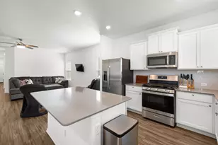 104 Blue Blaze Trl, Georgetown, TX 78628 - Photo 13