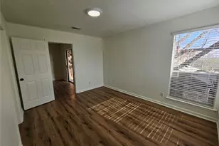 6903 Deatonhill Dr, Austin, TX 78745 - Photo 17