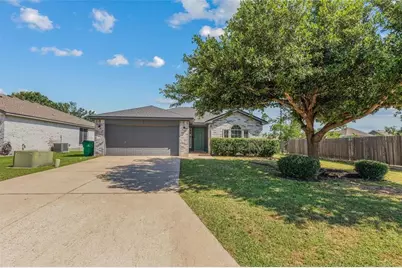 1910 Oaklawn Drive, Taylor, TX 76574 - Photo 1