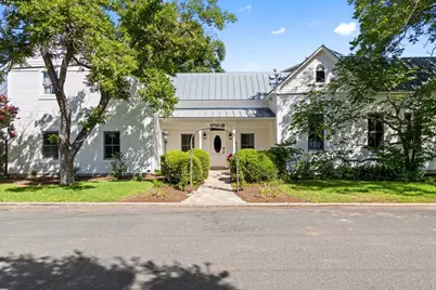 308 E Travis Street, Fredericksburg, TX 78624 - Photo 5