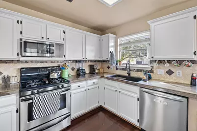 17536 Bishopsgate Drive, Pflugerville, TX 78660 - Photo 13