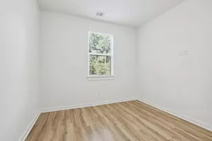 105 Mokolii Ct, Bastrop, TX 78602 - Photo 19