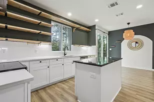 105 Mokolii Ct, Bastrop, TX 78602 - Photo 5