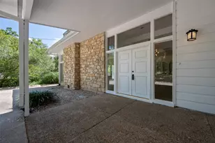 7 Hull Circle Dr, Austin, TX 78746 - Photo 3