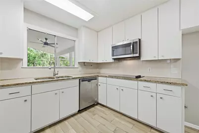 7 Hull Circle Drive, Austin, TX 78746 - Photo 7