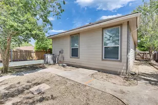521 New Country Rd, Kyle, TX 78640 - Photo 27