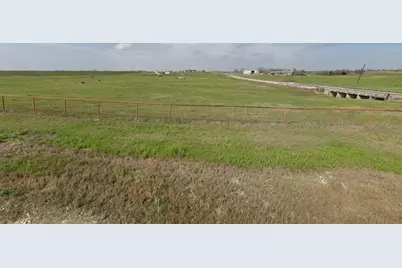 600 County Rd 405, Taylor, TX 76574 - Photo 9